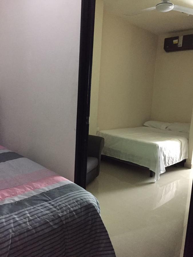 Hotel Suites La Roca Cancun Exterior photo