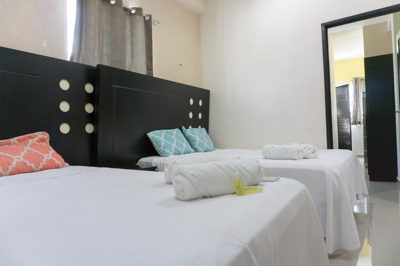 Hotel Suites La Roca Cancun Exterior photo