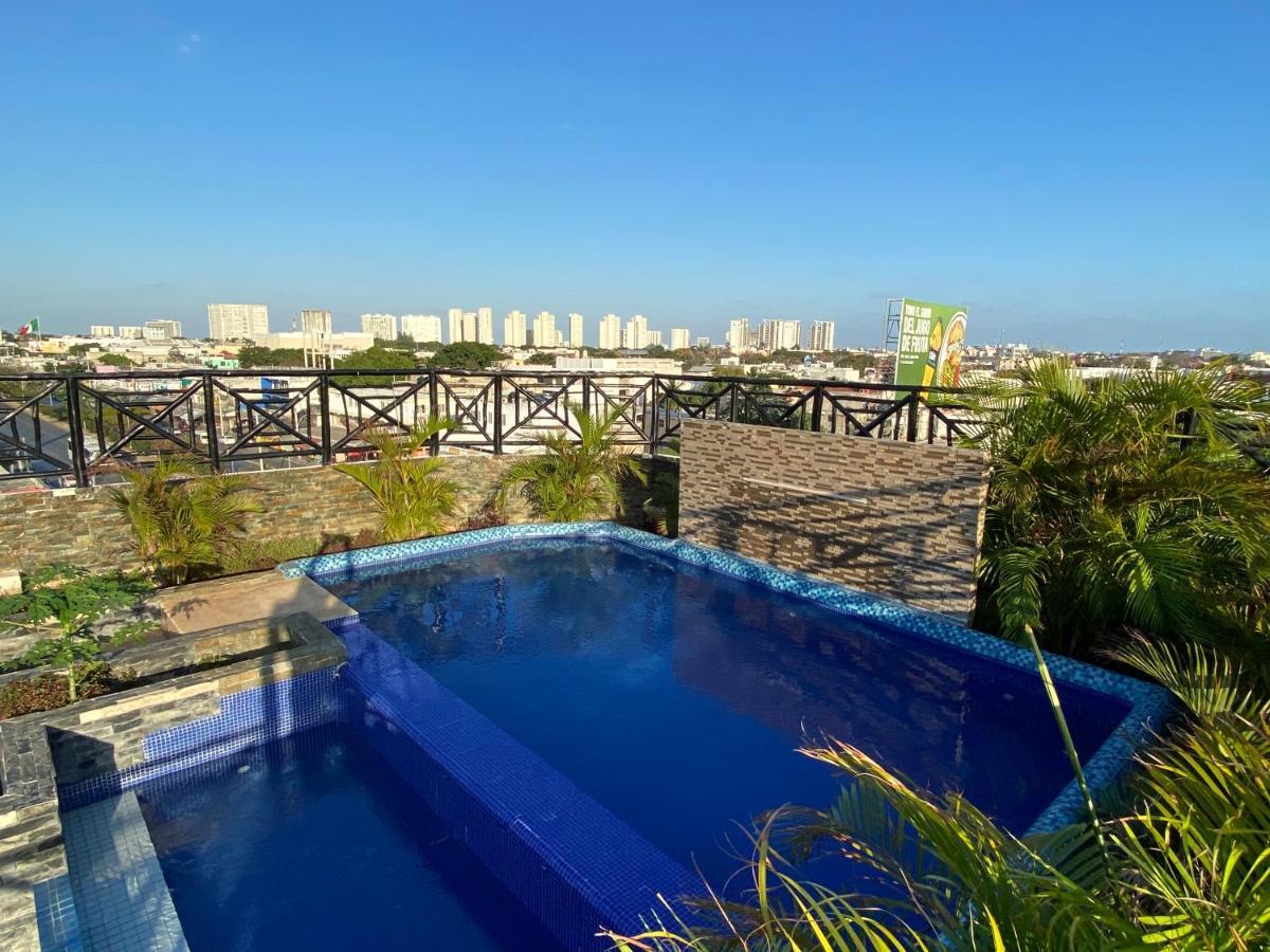 Hotel Suites La Roca Cancun Exterior photo