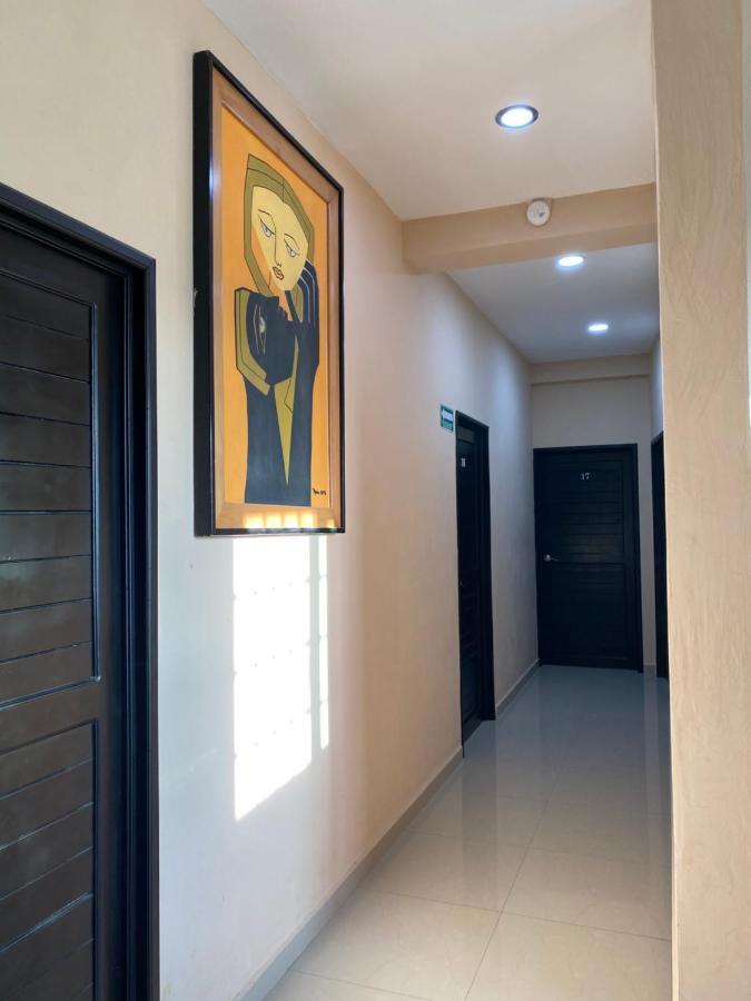 Hotel Suites La Roca Cancun Exterior photo
